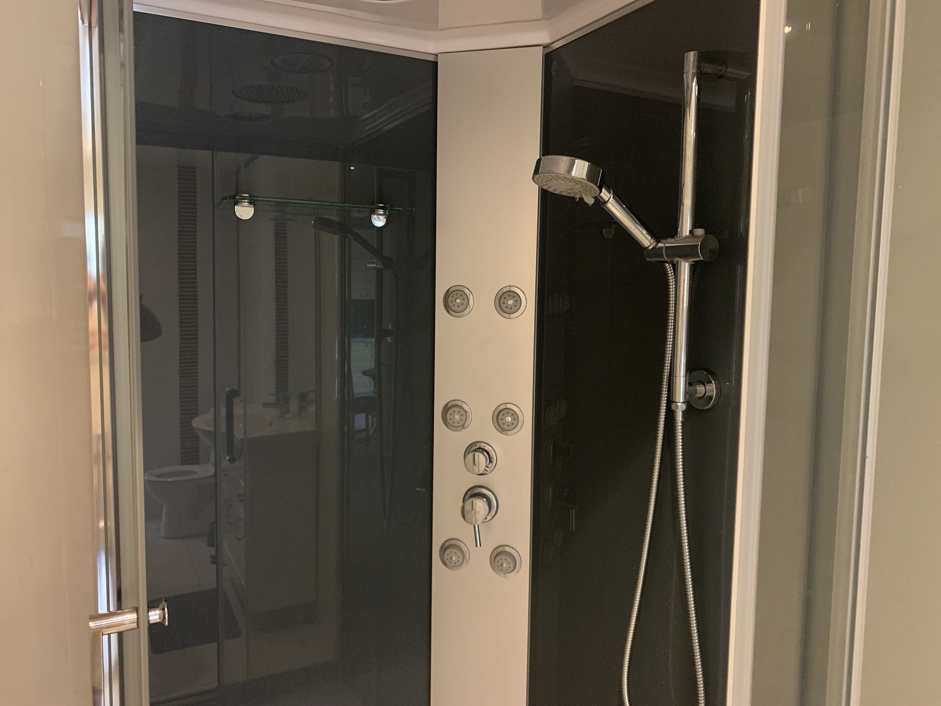 Douche, papier toilette