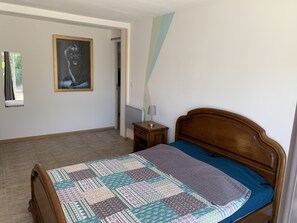 2 bedrooms, free WiFi, bed sheets
