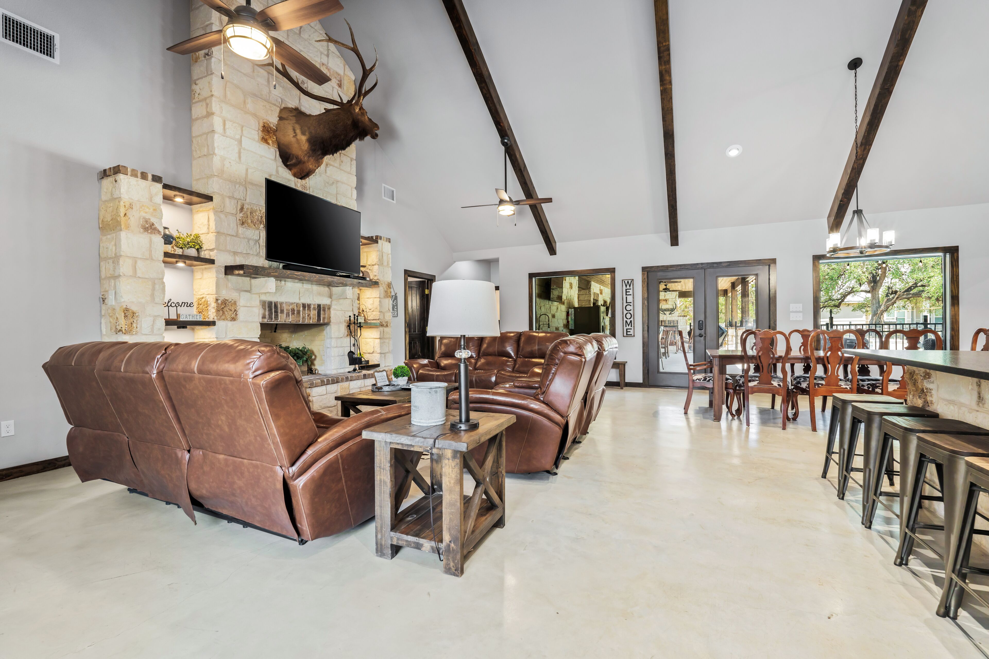 Walk To The Frio River-access Included + Private Swimming Pool, Hot Tub & Outdoor Kitchen - 텍사스