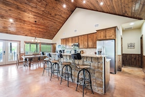 Fridge, microwave, oven, stovetop - Private swimming pool, huge outdoor entertainment area, less than 5-minute drive to THE Frio River (Concan)