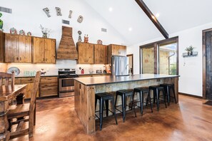 Fridge, microwave, oven, stovetop - Private pool, volleyball, basketball, outdoor fireplace & less than 5-minute drive to THE Frio River (Concan)