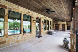 Terrace/patio - Private pool, volleyball, basketball, outdoor fireplace & less than 5-minute drive to THE Frio River (Concan)