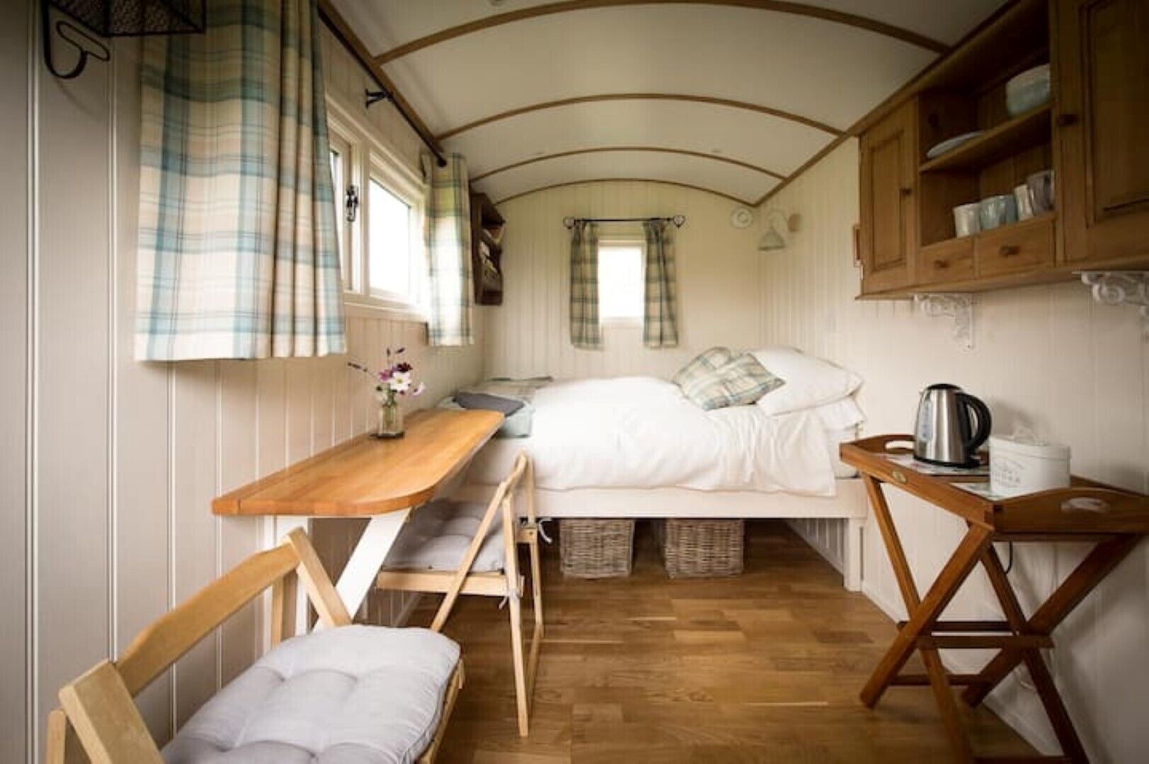 1 bedroom, desk, travel crib, free WiFi