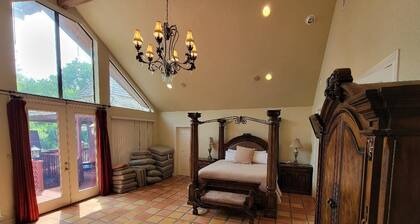 Stone House with patio, hot tub-less than 50 yards to the water.