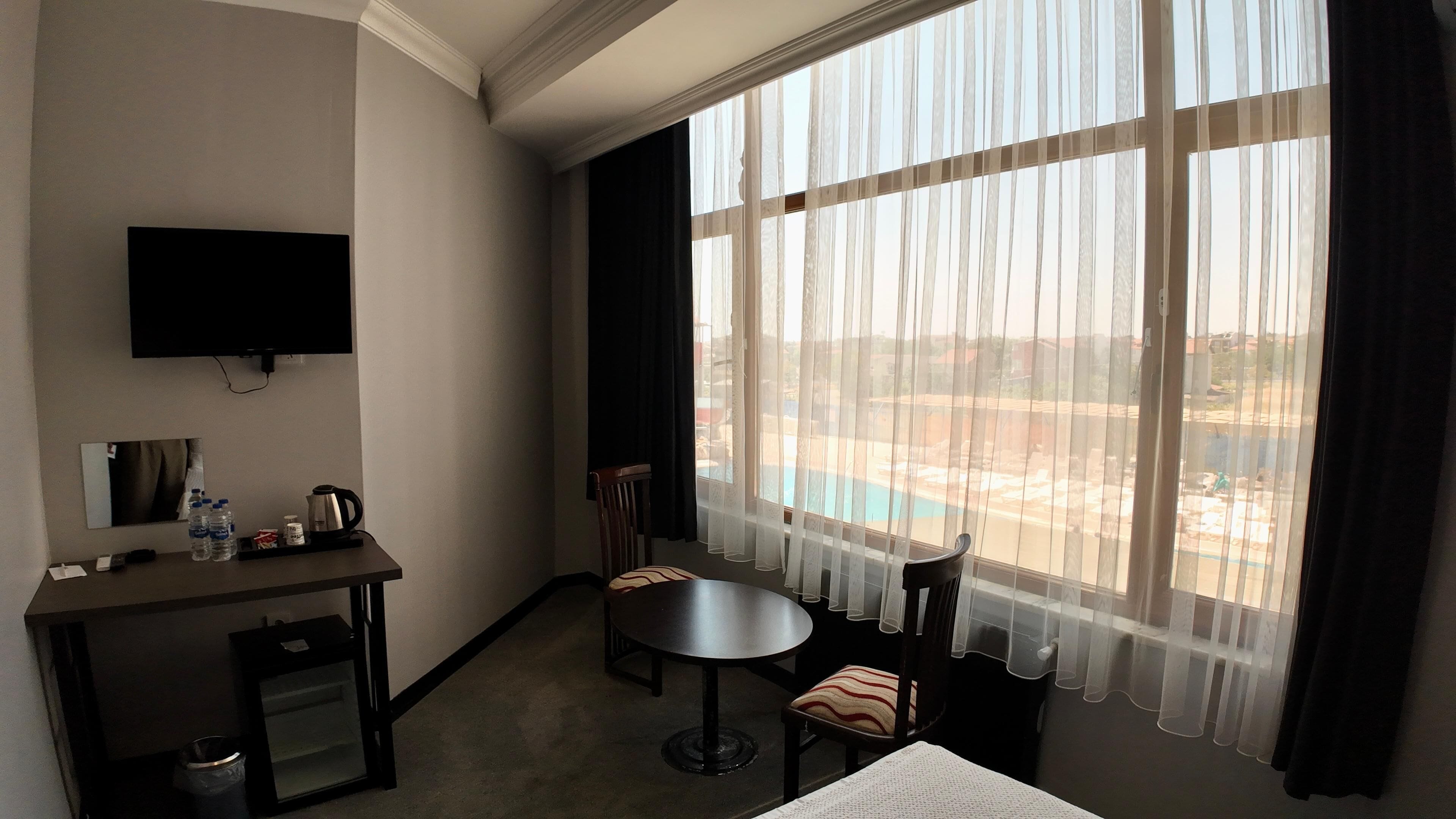 Classic Triple Room | In-room safe, desk, free WiFi