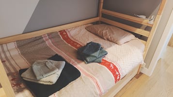 2 Schlafzimmer, Bügeleisen/Bügelbrett, Reisekinderbett, Bettwäsche