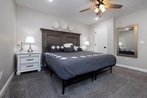 4 Schlafzimmer, Bügeleisen/Bügelbrett, kostenloses WLAN, Bettwäsche