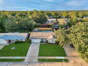 Exterior - 4BR/2B Home with Pool, Hot Tub, Fire Pit (Irving)