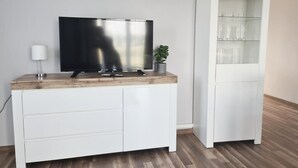 Interior - Morze u Sary (Warszawa)