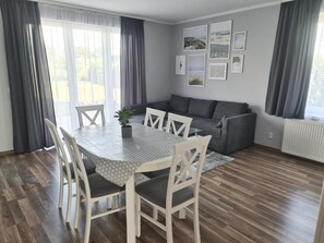 Dining - Morze u Sary (Warszawa)