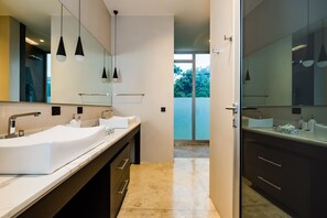 Shower, hair dryer, towels, soap - ONE OF A KIND VILLA W/ Huge Outdoor living Area, Private Pool! (Black Beauty)