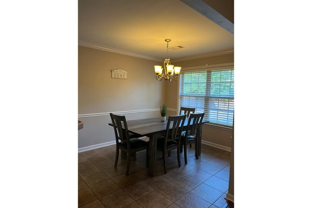 Lovely 3 bedroom, 2 bath home with play room