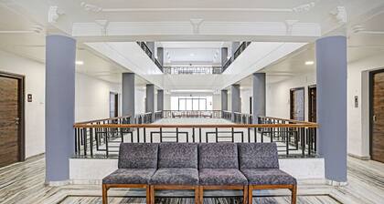 Treebo Varsha Palace