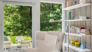 House, Multiple Beds (East Hampton Fringe Fantastic) | Living room - East Hampton Fringe Fantastic (East Hampton)