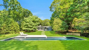 House, Multiple Beds (East Hampton Fringe Fantastic) | Property grounds - East Hampton Fringe Fantastic (East Hampton)