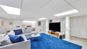 House, Multiple Beds (East Hampton Fringe Fantastic) | 3 bedrooms