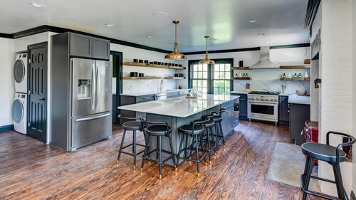 The Mainstay - Entire Bed & Breakfast