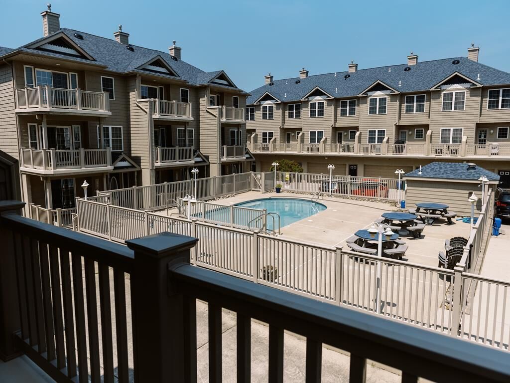 Enjoy your visit to Cape May in the spacious townhouse located in Victorian Cove.