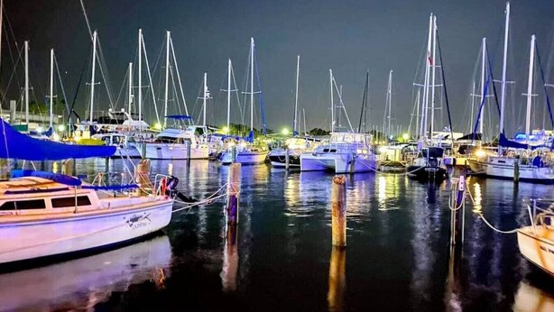 Marina/club náutico