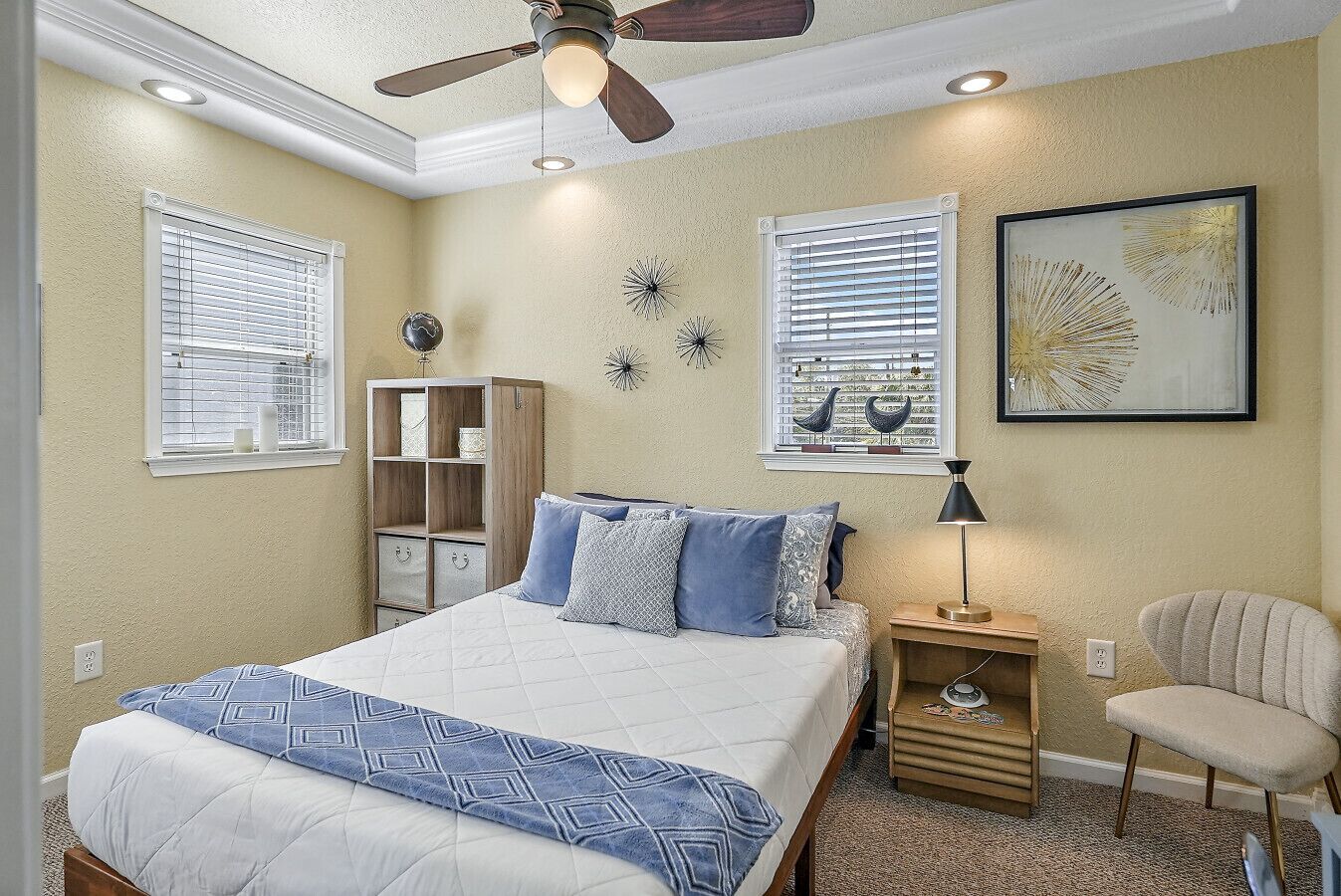 1 slaapkamer, een bureau, een strijkplank/strijkijzer, wifi