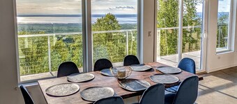 Beautiful Modern Loft | Denali Views, Pool Table, Roof Deck, Firepit