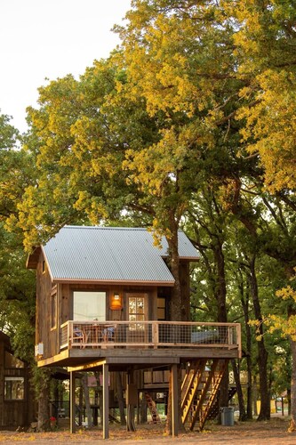 Mockingbird Treehouse (15 MIN to Magnolia/Baylor)