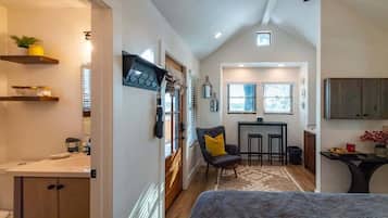 1 habitación, tabla de planchar con plancha, wifi y ropa de cama