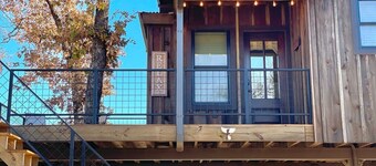 The Wren Treehouse (15 MIN to Magnolia & Baylor)