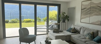 Superb apartment with wide lake view and close to the beach