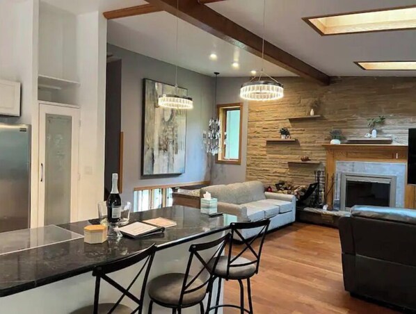 Smart TV, fireplace, books