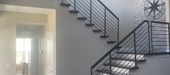 Cozy Town home 2mins Away from Lake