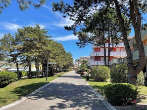 المنطق�ة المحيطة بالمنشأة