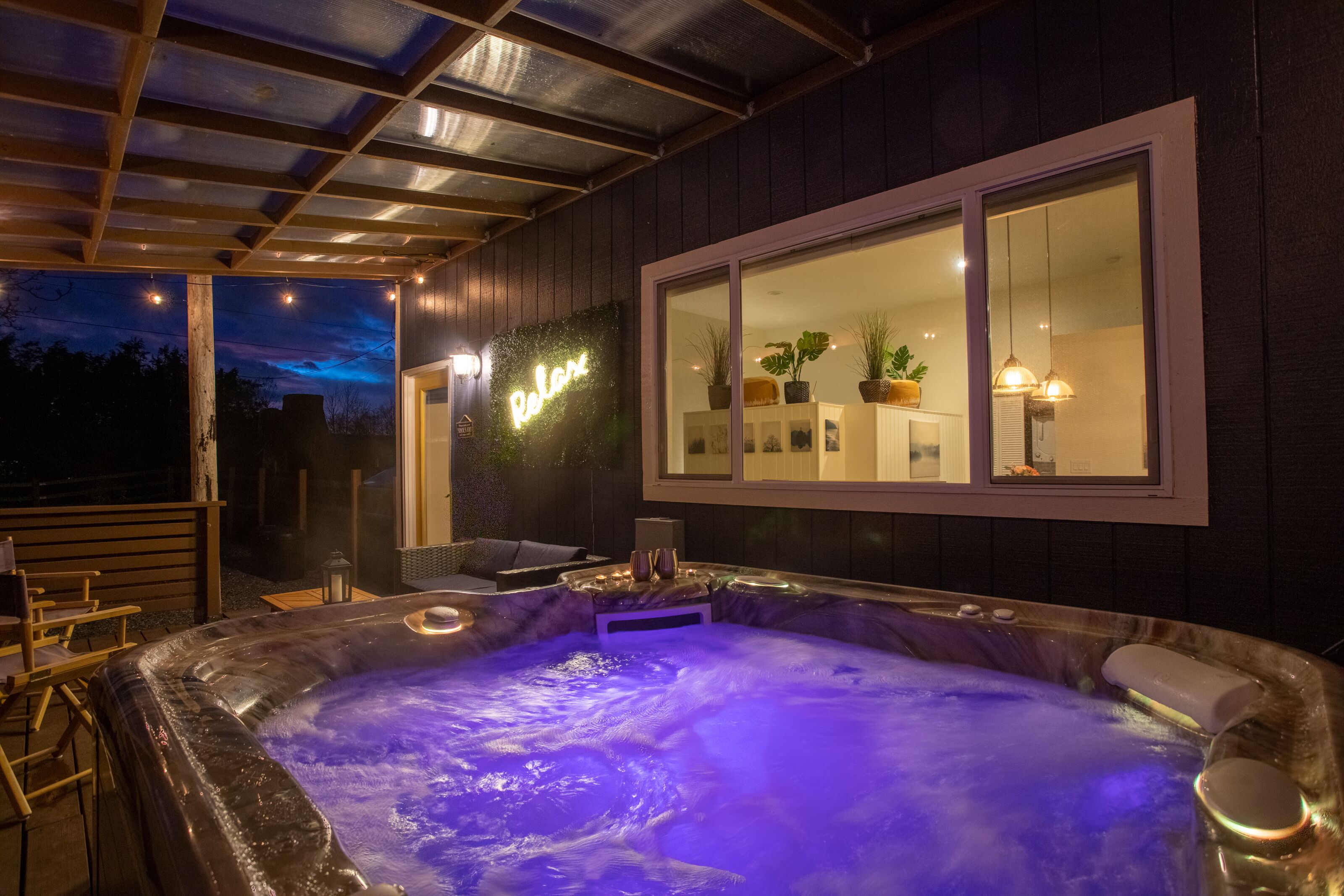Outdoor spa tub