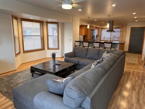 Smart-TV, Kamin, Videospiele