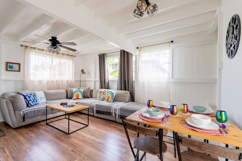 Somewhere Over Rainbow Loft - Hilo NEW