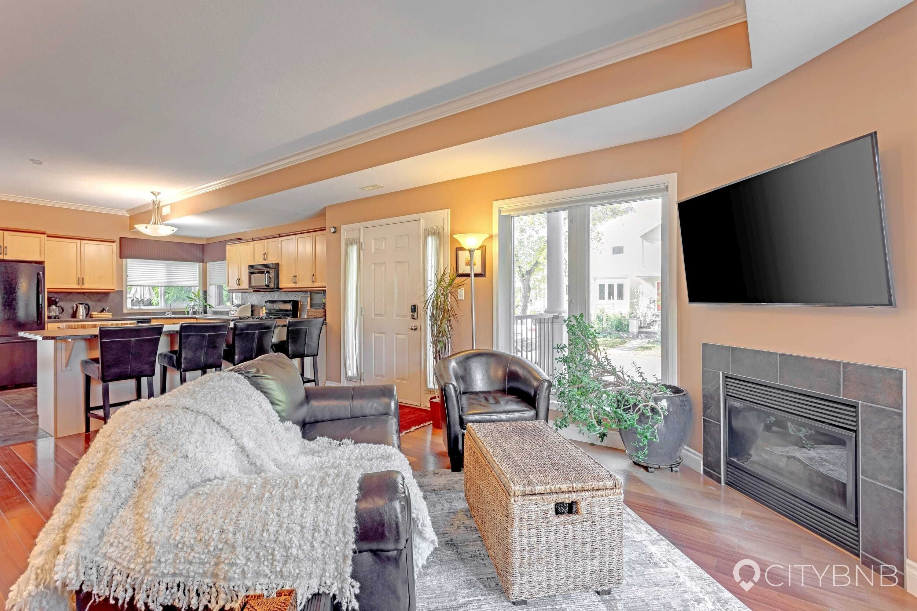 TV, fireplace, offices