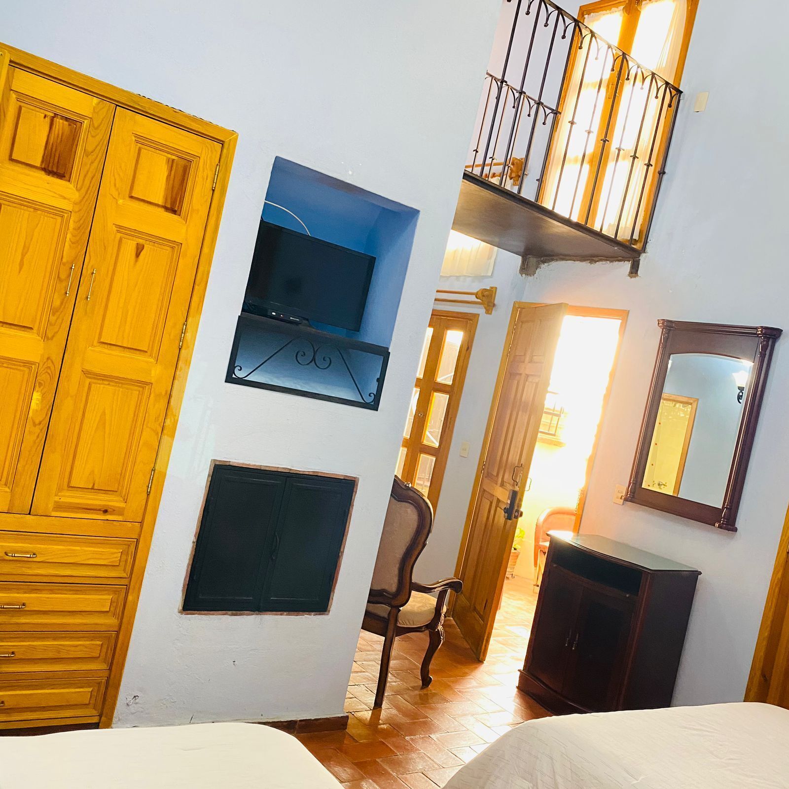 Habitación familiar | Área de sala de estar | Chimenea 