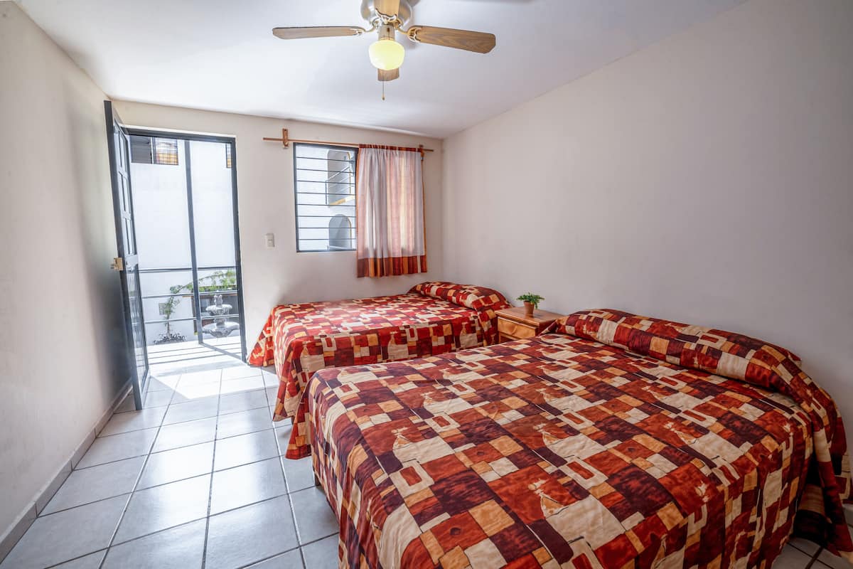 Comfort Double Room | Desk, iron/ironing board, free WiFi, bed sheets
