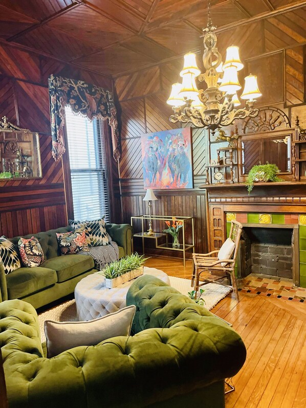 TV connectée, cheminée