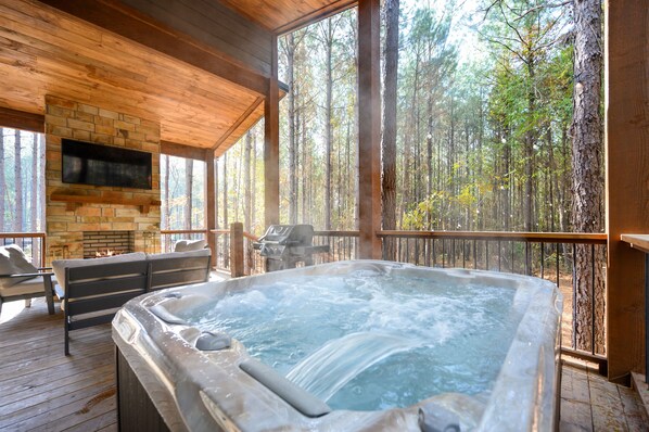 Bain à remous extérieur