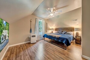 4 bedrooms, desk, iron/ironing board, travel crib