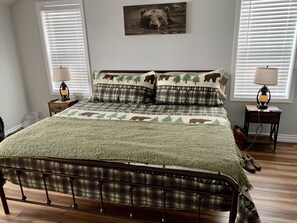 5 bedrooms, iron/ironing board, free WiFi, bed sheets