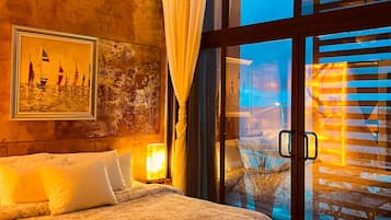 Suite Junior, vue baie | 1 chambre, minibar, décoration personnalisée, ameublement personnalisé