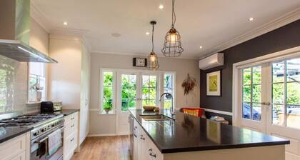 A Cosy Hideaway | Hot Tub, Garden & Warm Character Home