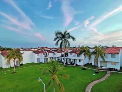 Cozybeautiful house near to the beach