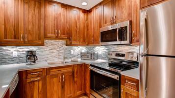Condo, Multiple Beds (Westwind 108 2BD 2BA Platinum Condo i) | Private kitchen