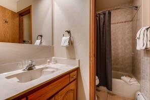 Condo, 1 King Bed with Sofa bed (Westwind 206 2BD 2BA Gold Condo) | Bathroom - Westwind 206 2BD 2BA Gold Condo (Vail)