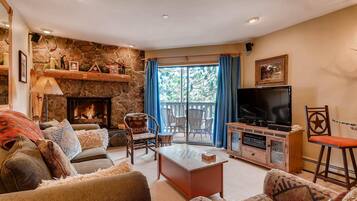 Condo, 1 King Bed (Westwind 202 2BD 2BA Platinum Condo i) | Living room | TV
