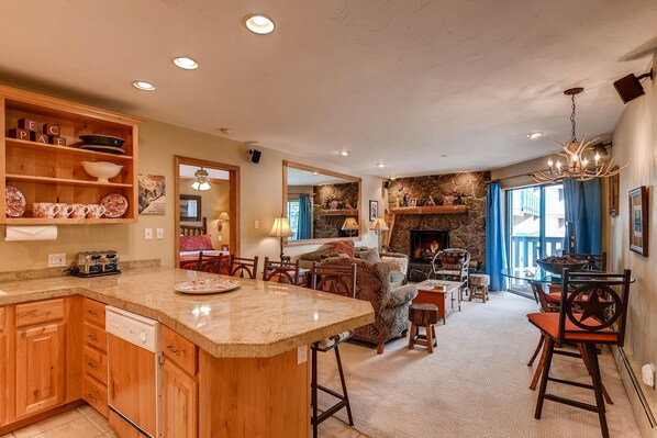 Condo, 1 King Bed with Sofa bed (Westwind 202 2BD 2BA Plat. Condo) | Private kitchen