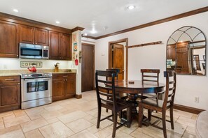 公寓客房, 1 張特大雙人床 (Westwind 207 2BD 2BA Platinum Condo i) | 私人廚房